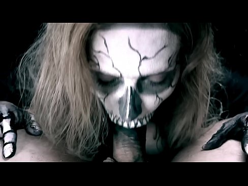 ❤️ Demon cailín sucking coileach lena béal dubh agus shlogtha cum. ☑  Físeán porn  uainn ga.porno24-7.ru ﹏